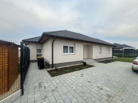 Eladó Ház 9121 Győrszemere , József Attila utca