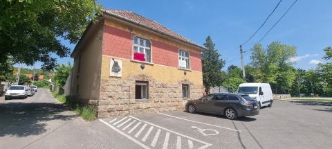 Eladó Ház 2096 Üröm , 2096 Üröm, ófalu