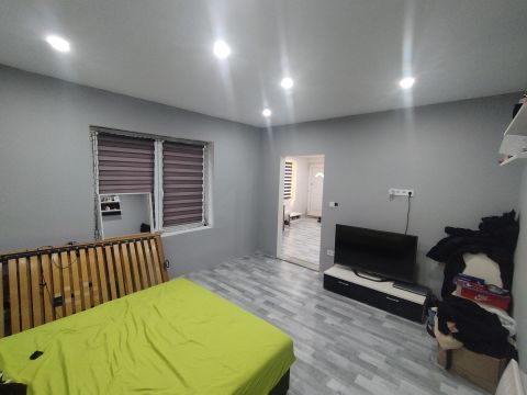 Eladó Ház 2858 Császár 