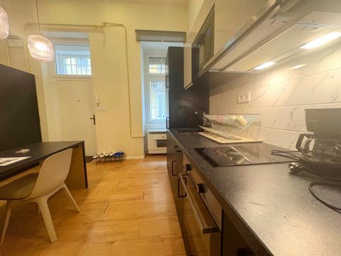 Kiadó Lakás 1072 Budapest 7. kerület 