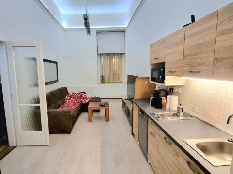 Eladó Lakás 1068 Budapest 6. kerület , 1068 Budapest 6, Lövölde tér