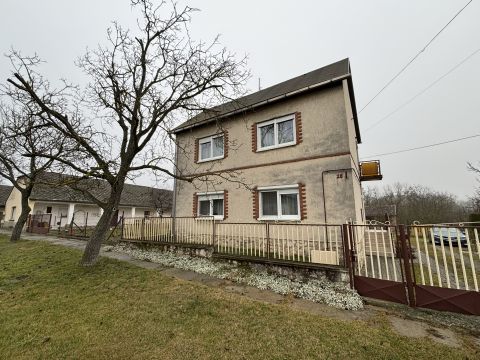 Eladó Ház 2879 Kisbér 