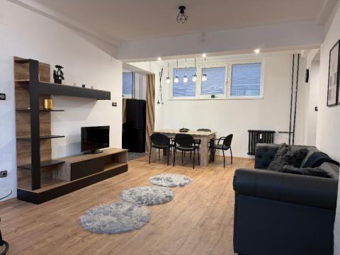 Eladó Lakás 4002 Debrecen , 4024 Debrecen, Belváros