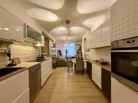 Eladó Lakás 1119 Budapest 11. kerület , Bikszádi utca