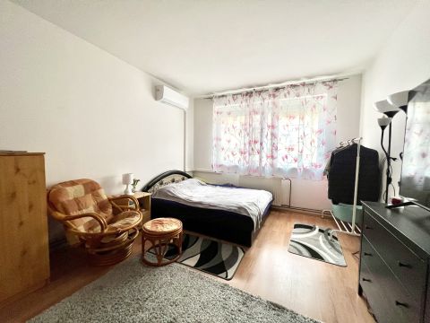 Eladó Lakás 1089 Budapest 8. kerület 