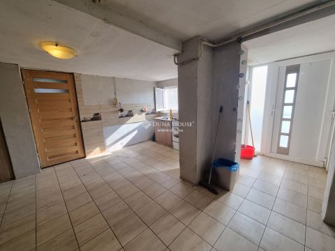 Eladó Ház 8111 Seregélyes kedvelt csendes utcájában!