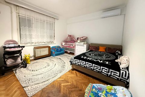 Eladó Ház 8000 Székesfehérvár , Sóstó közelében