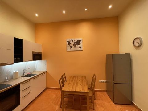 Kiadó Lakás 1052 Budapest 5. kerület 