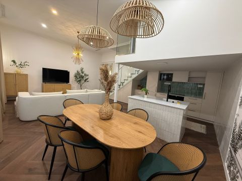 Eladó Lakás 1088 Budapest 8. kerület , Luxus Lakás A Palotanegyedben 