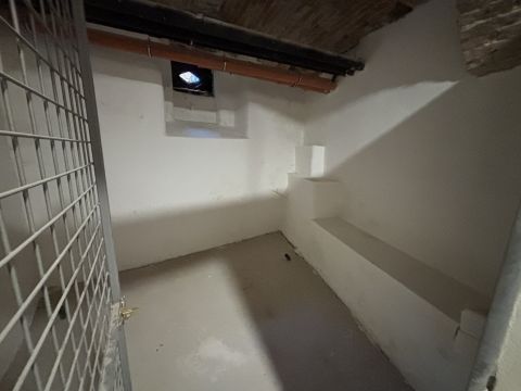 Eladó Tároló/Raktár 9400 Sopron Várkerület