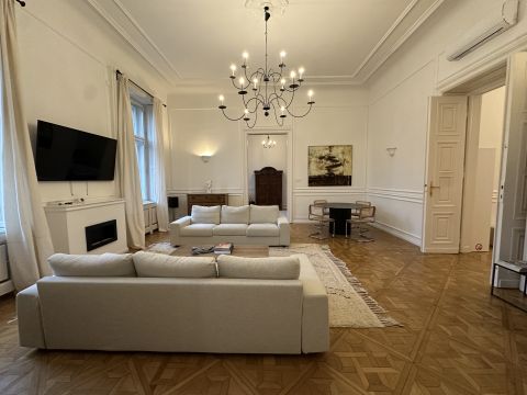 Kiadó Lakás 1061 Budapest 6. kerület 