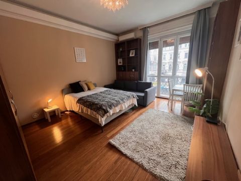 Kiadó Lakás 1052 Budapest 5. kerület 