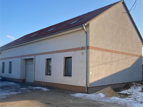 Eladó Ipari 9400 Sopron Ipari ingatlan eladó Sopron nyugati ipari övezetében!