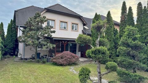 Eladó Lakás 1106 Budapest 10. kerület , Kertváros