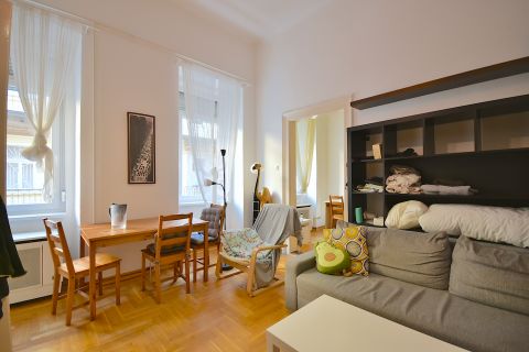 Eladó Lakás 1068 Budapest 6. kerület 