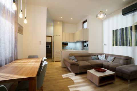 Eladó Lakás 1074 Budapest 7. kerület Felújított belvárosi lakás a körút közelében 