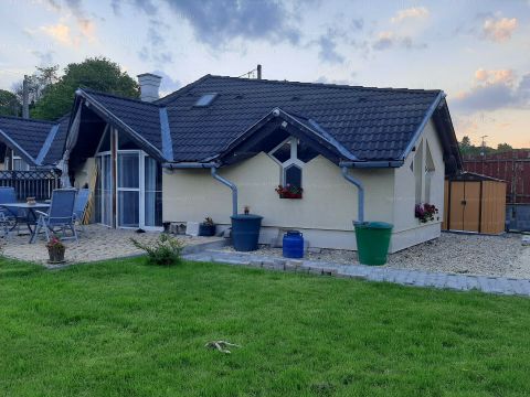 Eladó Ház 2051 Biatorbágy , Tó közeli