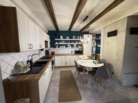 Eladó Ház 9062 Vének , Aranykert ligethez közel