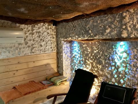 Kiadó Üzlethelyiség 3200 Gyöngyös Ringsted utcában