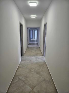 Kiadó Iroda 6000 Kecskemét Kecskemét belvárosában iroda kiadó