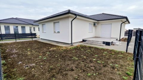 Eladó Ház 6035 Ballószög , Új építésű részen felépült családi ház