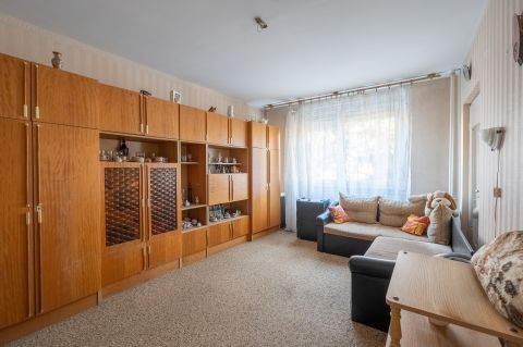 Eladó Lakás 2800 Tatabánya 