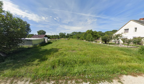 Eladó Telek 8052 Fehérvárcsurgó , Csendes helyen