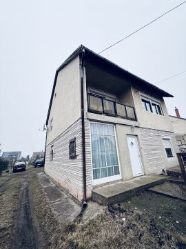 Eladó Ház 2942 Nagyigmánd , családi ház három fűtési móddal
