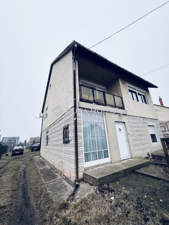 2942 Nagyigmánd , családi ház három fűtési móddal — 1/17