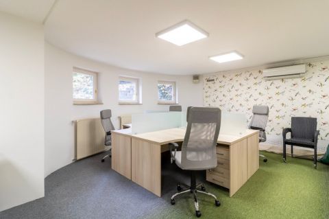 Kiadó Iroda 1022 Budapest 2. kerület 