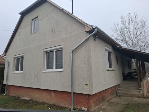 Eladó Ház 2766 Tápiószele 