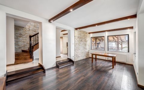 Eladó Ház 2040 Budaörs , Budaörs egyik legjobb utcájában.