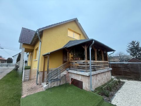 Eladó Ház 2220 Vecsés 