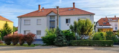 Eladó Lakás 6000 Kecskemét 