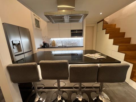 Kiadó Lakás 1051 Budapest 5. kerület 