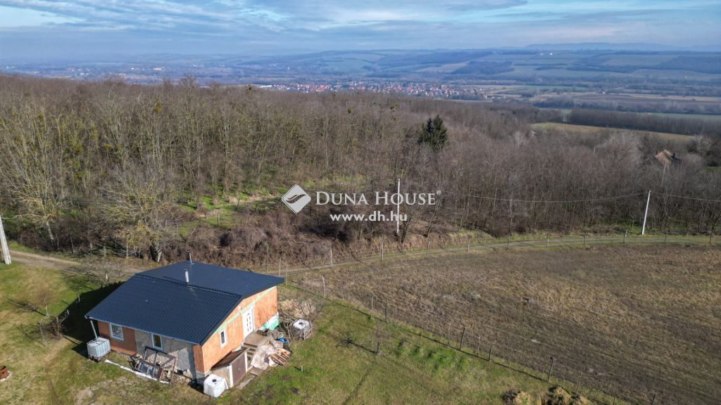 8782 Zalacsány — 1/28