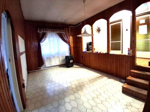 Eladó Ház 7081 Simontornya , Családi ház 3% hitel képes, falusi CSOK-kal kombinálva!