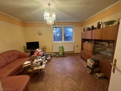 Eladó Lakás 9200 Mosonmagyaróvár , Hajós utca környéke