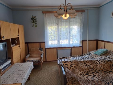 Eladó Ház 6453 Bácsbokod Központhoz közel