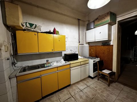 Eladó Lakás 1203 Budapest 20. kerület , 20 kerületben felújítandó lakás