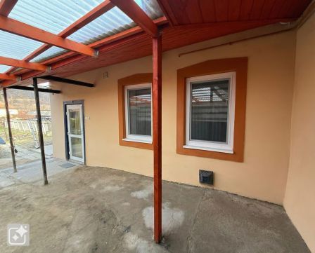 Eladó Ház 3100 Salgótarján , Főútvonal mentén