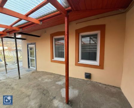 Eladó Ház 3100 Salgótarján Főútvonal mentén