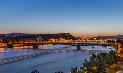 Kiadó Lakás 1095 Budapest 9. kerület , Duna Pest Rezidenciában, dunai panorámás, 2 teraszos, lakás