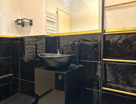 Eladó Lakás 7629 Pécs , 'Papkert-tégla-első emeleti-felújított két szobás'