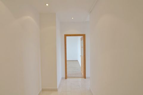 Eladó Lakás 6000 Kecskemét Csokor utcán 2 szobás lakás garázzsal az árban