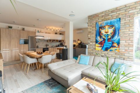 Eladó Lakás 2030 Érd 