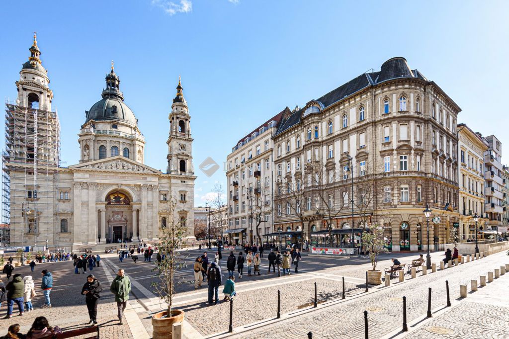 1051 Budapest 5. kerület , Prémium Lokáció Bazilika Saroklakás — 1/25