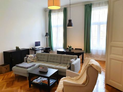 Eladó Lakás 1067 Budapest 6. kerület 