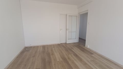 Eladó Lakás 6000 Kecskemét , Széchenyivárosban nagy jó lokáció