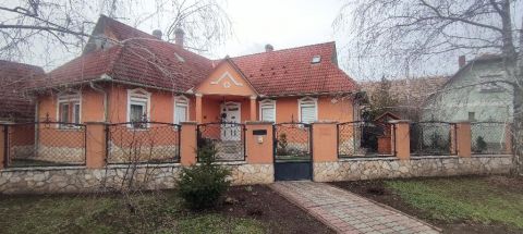 Eladó Ház 5000 Szolnok , 5000 Szolnok, Csendes